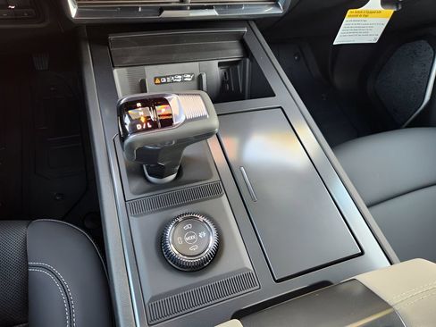New 2026 GMC Hummer EV SUV AWD/4WD image 15