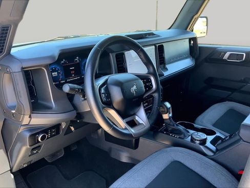 Certified 2025 Ford Bronco Big Bend w/ Black Appearance Package AWD/4WD image 18