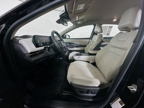 Used 2023 Nissan Ariya FWD image 13