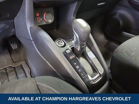 Used 2022 Nissan Kicks S FWD image 21