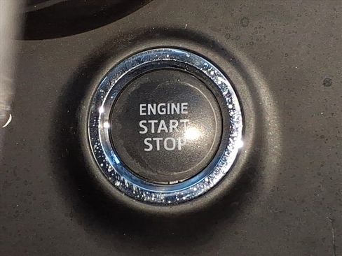 Used 2020 Toyota Sequoia Platinum image 25