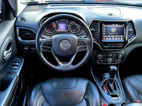 Used 2019 Jeep Cherokee Limited image 5