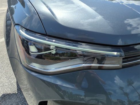 New 2025 Volkswagen Taos S image 13