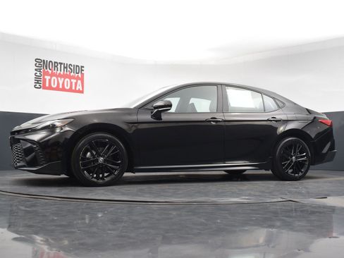 Used 2025 Toyota Camry SE FWD image 25