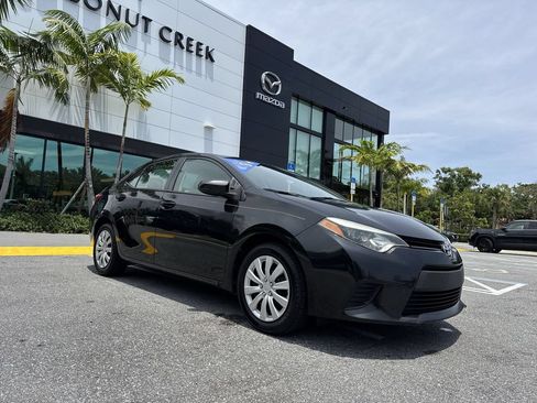 Used 2014 Toyota Corolla LE FWD image 22
