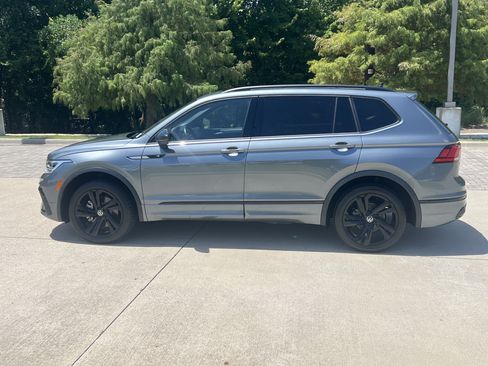 Certified 2024 Volkswagen Tiguan SE R-Line AWD/4WD image 6