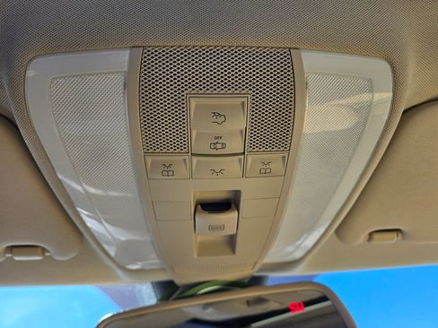 Used 2011 Mercedes-Benz C 300 Sedan image 35