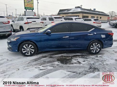 Used 2019 Nissan Altima 2.5 S FWD image 6