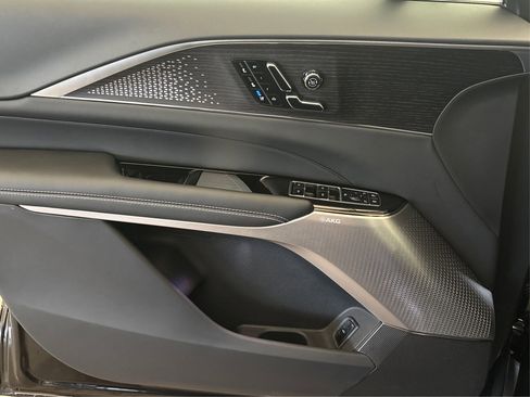 New 2026 Cadillac Lyriq V image 21