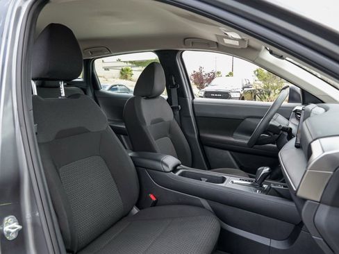 Used 2025 Nissan Kicks S AWD/4WD image 18