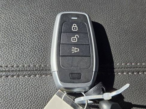 Used 2024 Chevrolet Equinox Premier image 22