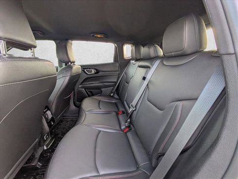 Used 2025 Jeep Compass Trailhawk w/ Trailhawk Elite Group image 15