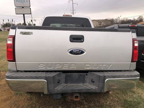 Used 2010 Ford F250 image 10