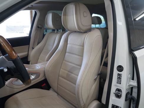 Used 2022 Mercedes-Benz GLS 580 4MATIC image 26