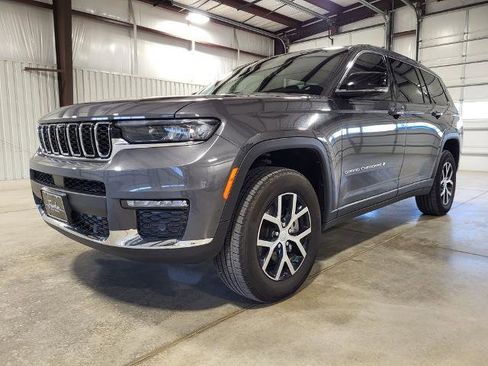 Used 2024 Jeep Grand Cherokee L Limited w/ Luxury Tech Group II image 2