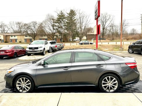 Used 2014 Toyota Avalon Limited image 16