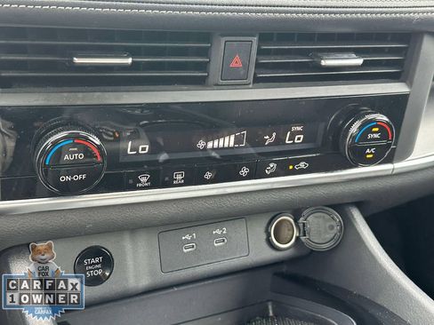 Used 2025 Nissan Rogue SV AWD/4WD image 30