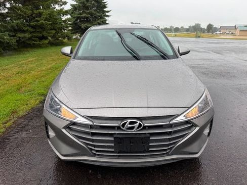 Used 2020 Hyundai Elantra SEL w/ Cargo Package (C1) FWD image 4
