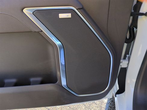 Certified 2025 GMC Sierra 2500 SLT w/ SLT Premium Package image 25