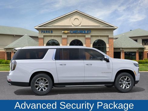 New 2026 Chevrolet Suburban Premier image 6