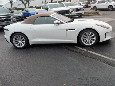 Used 2018 Jaguar F-TYPE Convertible image 10