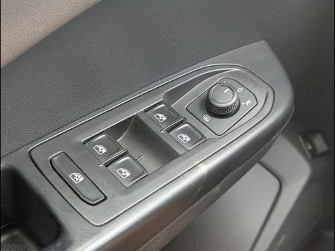 Used 2023 Volkswagen Taos SEL AWD/4WD image 11