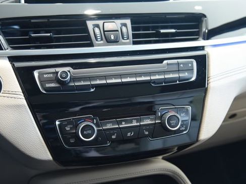 Certified 2022 BMW X1 xDrive28i w/ Premium Package image 17