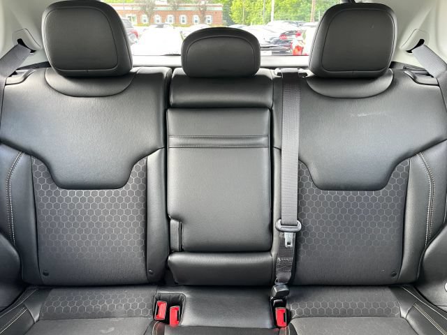 Used 2018 Jeep Compass Latitude w/ Popular Equipment Group AWD/4WD image 39