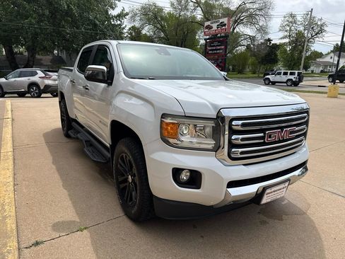Used 2015 GMC Canyon SLT w/ Driver Alert Package AWD/4WD image 3