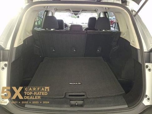 Used 2023 Nissan Rogue SV image 33