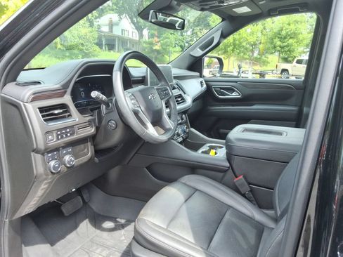 Certified 2023 Chevrolet Suburban Z71 w/ Luxury Package AWD/4WD image 24
