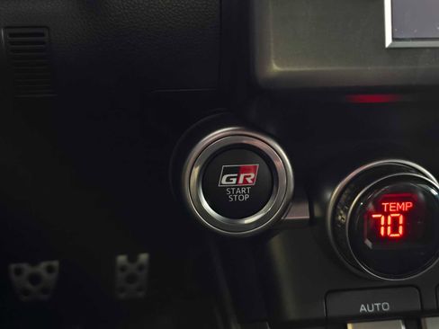 New 2025 Toyota GR86 Premium image 26