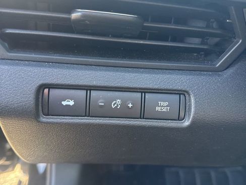 Used 2023 Nissan Altima 2.5 SV image 12