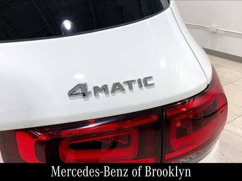 Used 2023 Mercedes-Benz GLB 250 4MATIC image 12