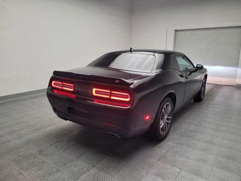 Used 2018 Dodge Challenger GT w/ Driver Convenience Group AWD/4WD image 9