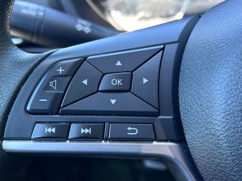 Used 2024 Nissan Sentra SV FWD image 5