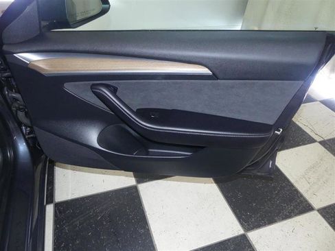 Used 2023 Tesla Model 3 Standard Range RWD image 22