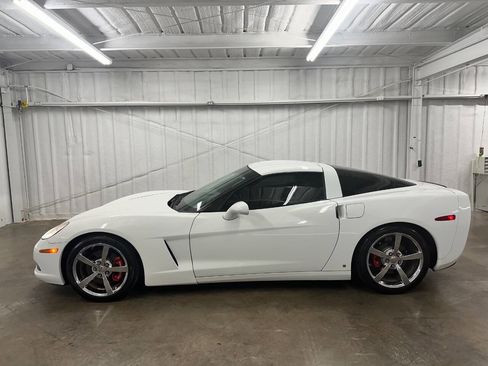 Used 2008 Chevrolet Corvette Indy 500 Pace Car Replica 2dr w/ Preferred Equipment Group image 21