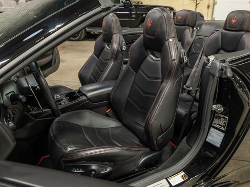 Used 2018 Maserati GranTurismo MC RWD image 42
