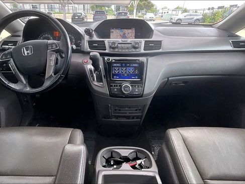 Used 2016 Honda Odyssey Touring Elite image 16