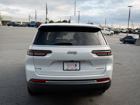 New 2025 Jeep Grand Cherokee L Laredo image 8