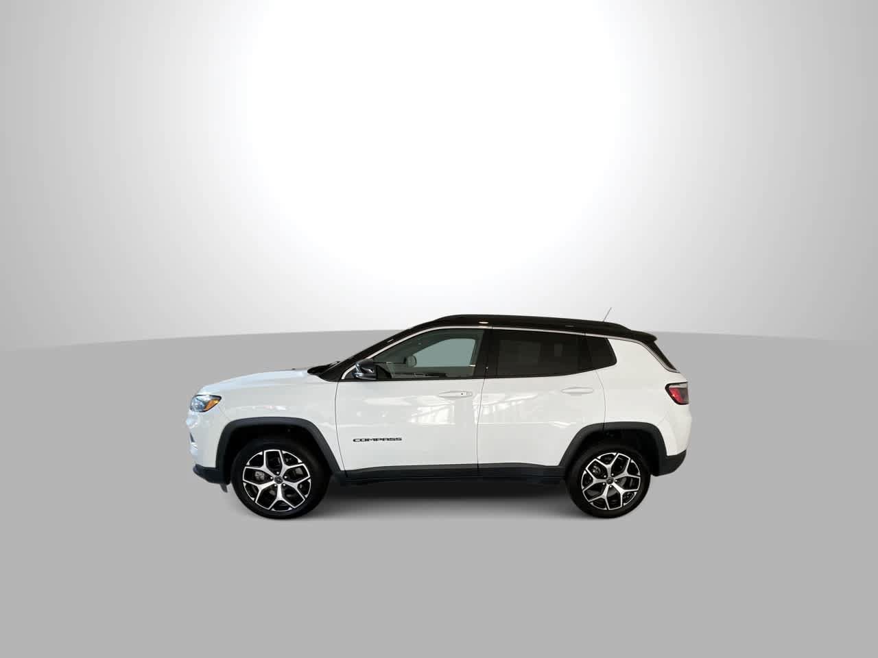 Used 2025 Jeep Compass Limited AWD/4WD image 5