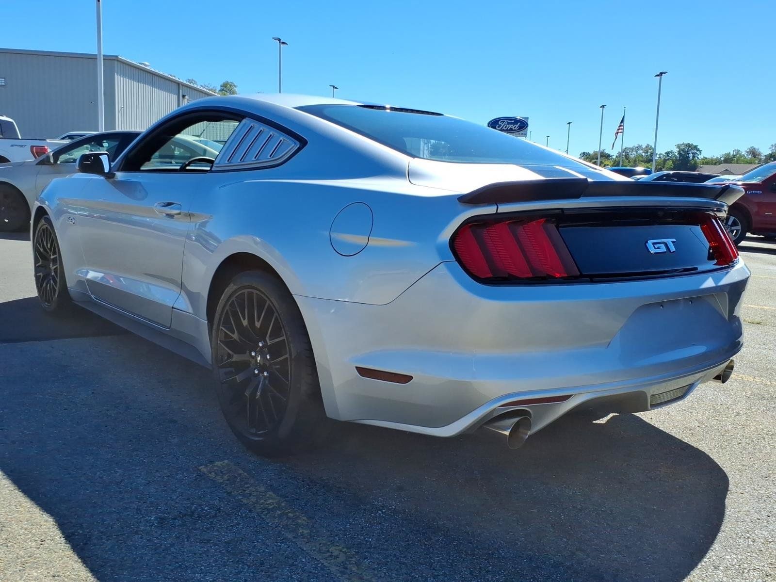 Used 2016 Ford Mustang GT w/ GT Performance Package RWD image 4