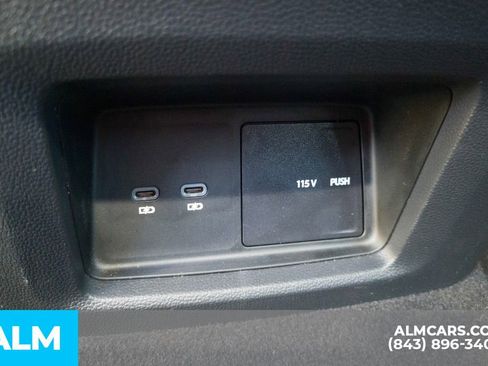 Used 2024 Volkswagen Atlas Cross Sport SE image 24