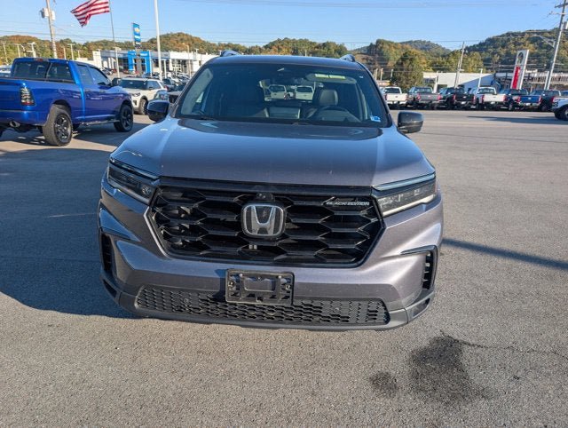 Used 2025 Honda Pilot Black Edition image 3
