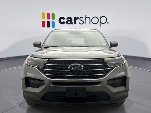 Used 2023 Ford Explorer XLT AWD/4WD image 6