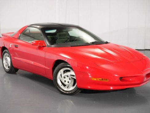 Used 1994 Pontiac Firebird Formula RWD image 17