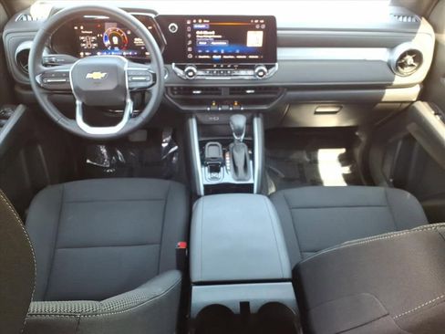 Used 2024 Chevrolet Colorado LT w/ LT Convenience Package image 21