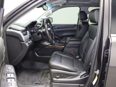 Used 2017 Chevrolet Suburban LT AWD/4WD image 14