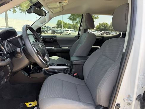 Used 2021 Toyota Tacoma SR5 RWD image 23